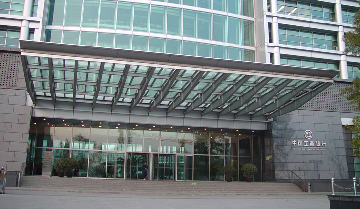 武汉膜布棚制作玻璃雨棚的特征是什么 沌口雨棚制作有哪些技巧